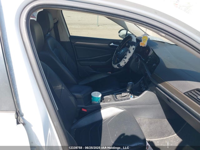 3VWG57BU6KM145503 Volkswagen 1.4 tsi