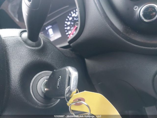 KNDJ23AU8M7148413 KIA SOUL LX