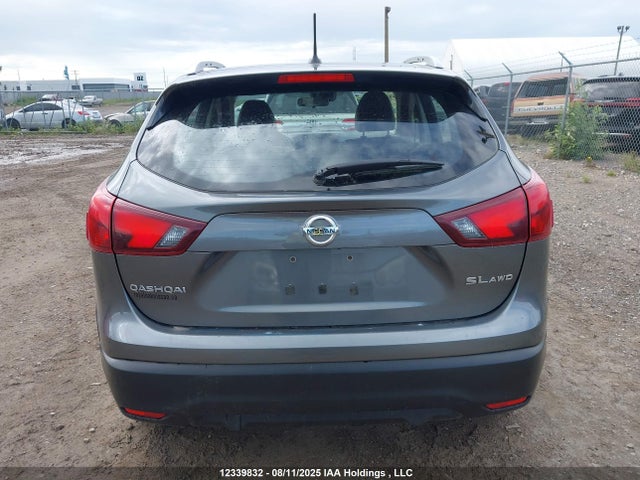 JN1BJ1CR8JW264185 Nissan 2018