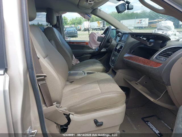 2C4RC1CG6FR716882 Chrysler 2015