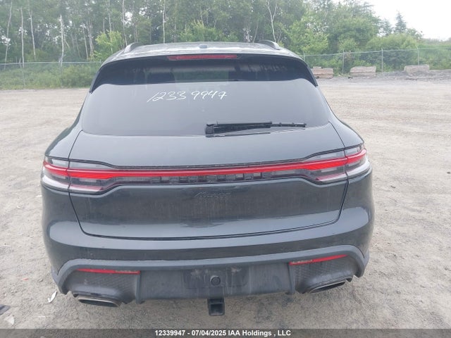 Porsche Macan 2023 WP1AA2A56PLB14082 Image 17