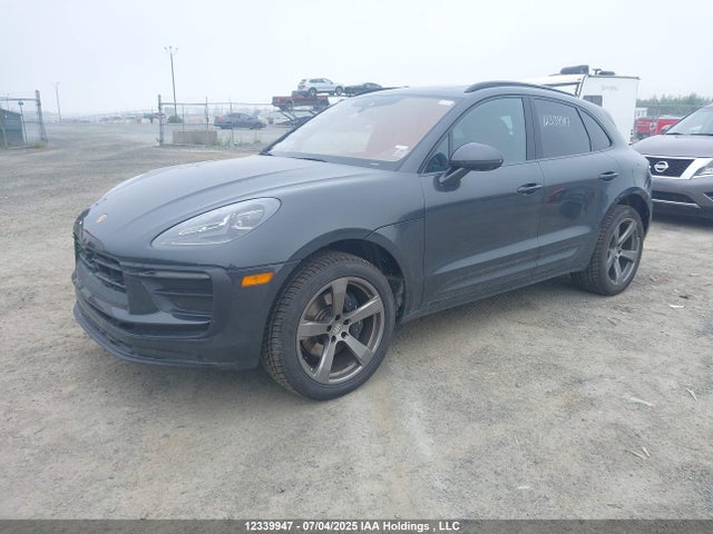 Porsche Macan 2023 WP1AA2A56PLB14082 Image 2