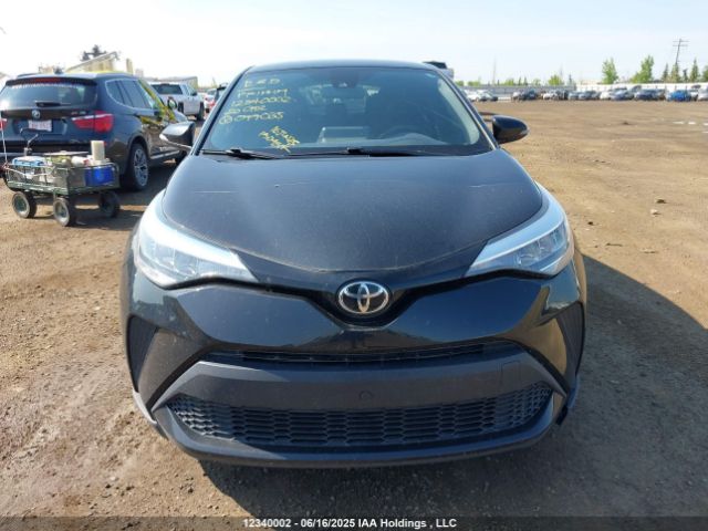 JTNKHMBXXL1077035 Toyota C-HR LE