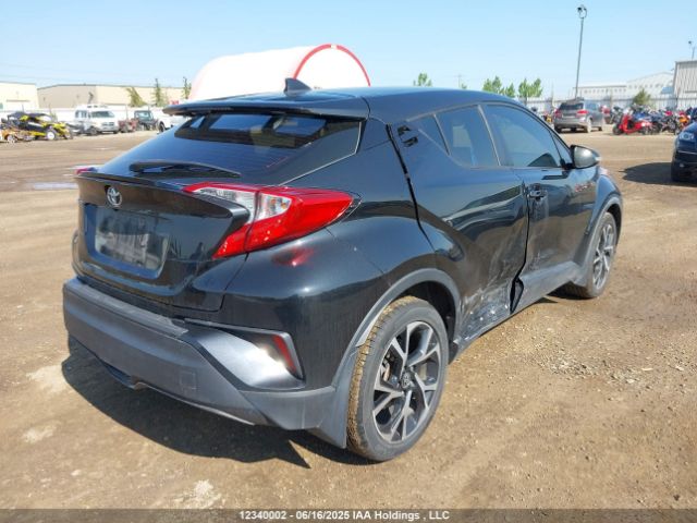 JTNKHMBXXL1077035 Toyota C-HR LE