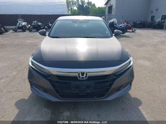 1HGCV2F90JA800505 Honda Accord Touring 2.0t