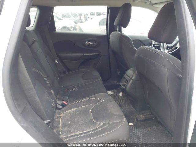 1C4PJMCS6FW616145 Jeep Cherokee