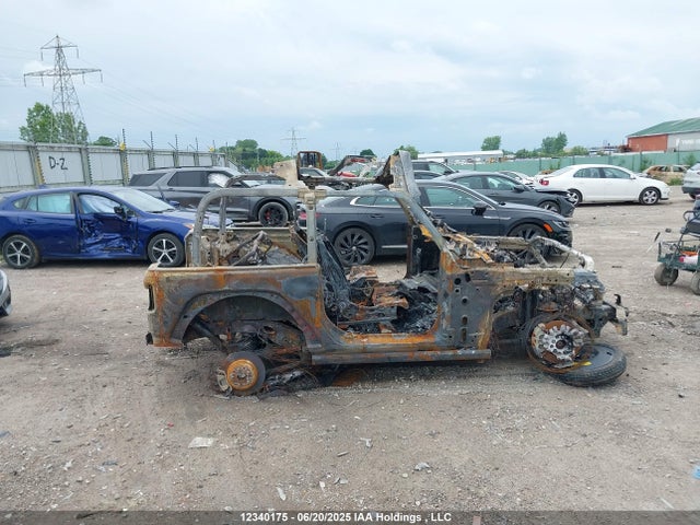 1C4GJXAN3NW272383 Jeep Wrangler