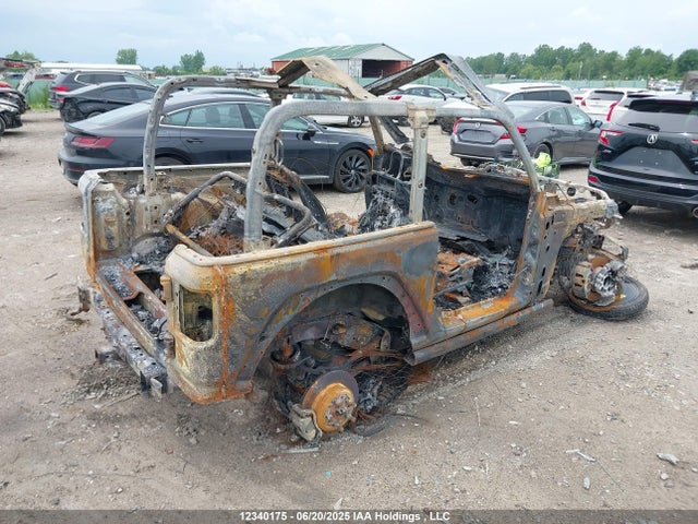 1C4GJXAN3NW272383 Jeep Wrangler