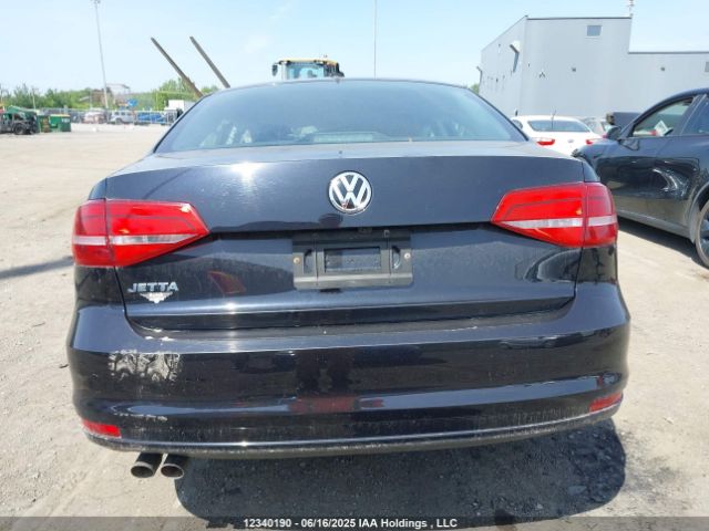 3VW1K7AJ5FM427272 Volkswagen 2015