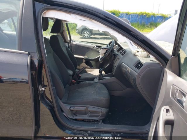 3VW1K7AJ5FM427272 Volkswagen 2015