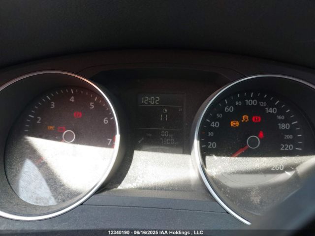 3VW1K7AJ5FM427272 Volkswagen 2015