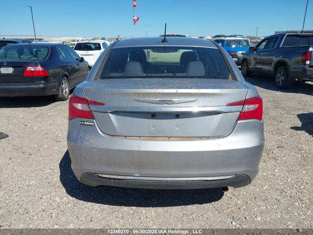 1C3CCBBB1EN100749 Chrysler 2014