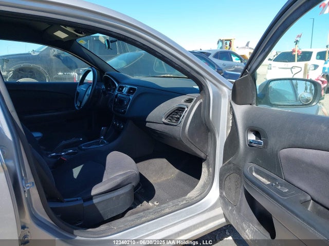 1C3CCBBB1EN100749 Chrysler 2014