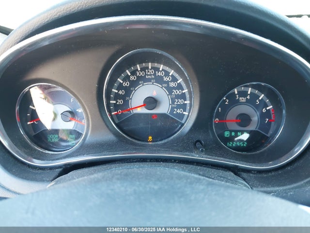 1C3CCBBB1EN100749 Chrysler 2014