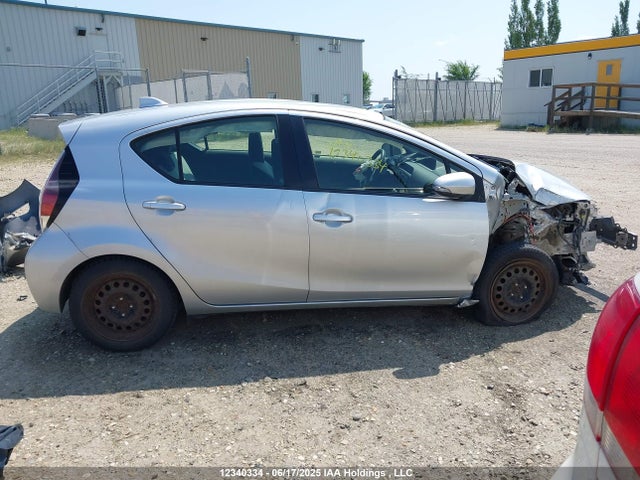 JTDKDTB31F1097055 Toyota 1nz-fxe+1lm