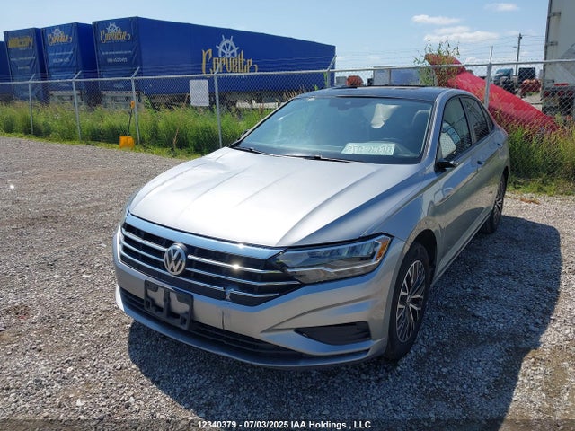 3VWE57BU1MM048963 Volkswagen tsi