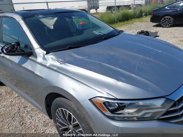 3VWE57BU1MM048963 Volkswagen tsi