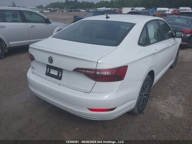 3VWC57BU8MM015627 Volkswagen tsi