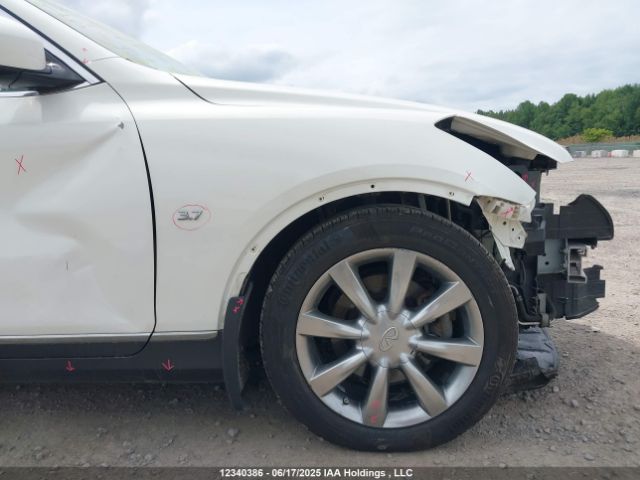 JN1BJ0HR5FM770966 Infiniti 2015