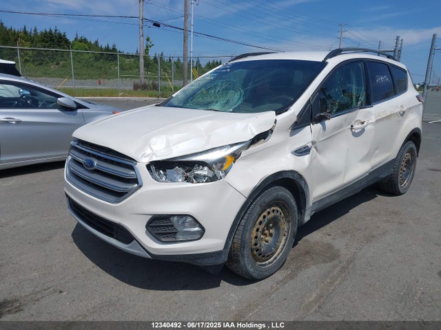 1FMCU9G90HUA97002 Ford 2017