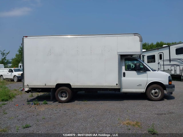 7GZ67UCB4LN007795 GMC Lc8 Flexible Fuel Gen 1