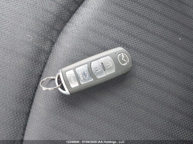 3MZBM1U76FM128644 Mazda pe