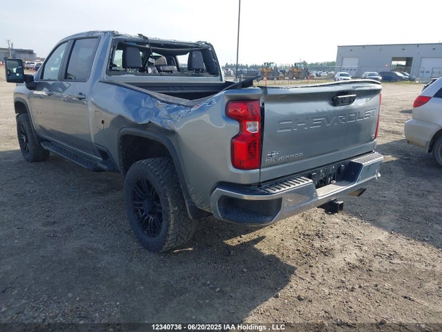 2GC4YNE7XR1131497 Chevrolet l8t