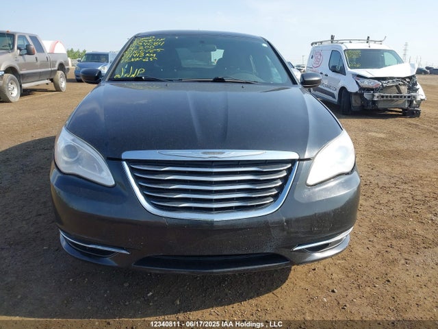 1C3CCBBB9EN100725 Chrysler 2014
