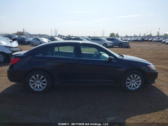 1C3CCBBB9EN100725 Chrysler 2014