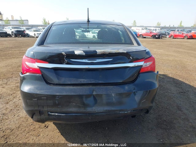 1C3CCBBB9EN100725 Chrysler 2014