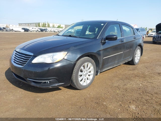 1C3CCBBB9EN100725 Chrysler 2014