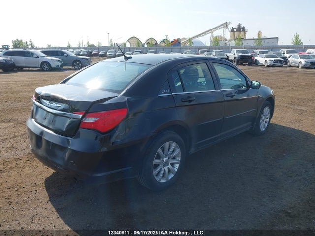 1C3CCBBB9EN100725 Chrysler 2014