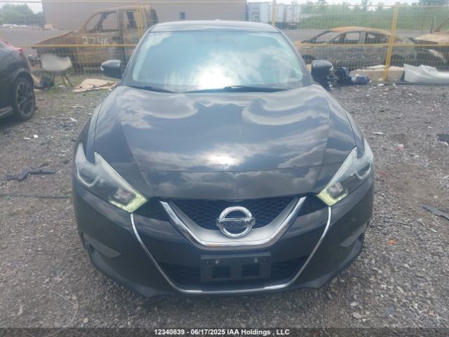 1N4AA6AP0GC415527 Nissan 2016