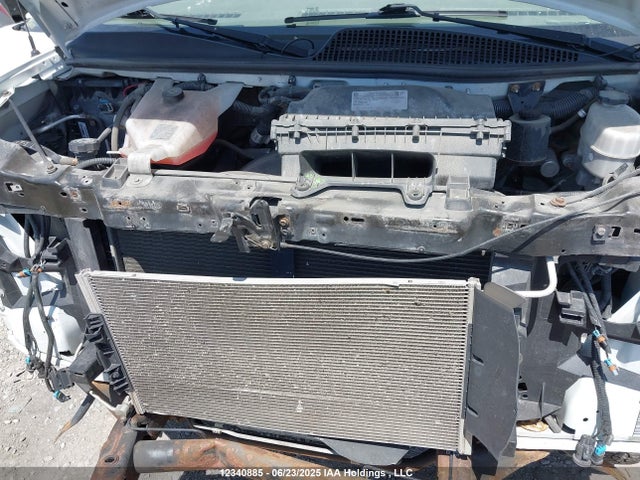 GMC lv1 - spark ignited direct injection, variable valve timing, e85 max, iron 2018 1GTW7AFPXJ1336086 Image 10