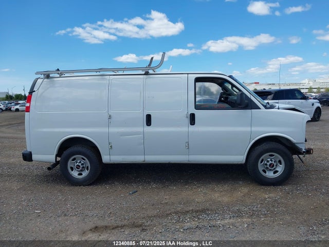 GMC lv1 - spark ignited direct injection, variable valve timing, e85 max, iron 2018 1GTW7AFPXJ1336086 Image 14