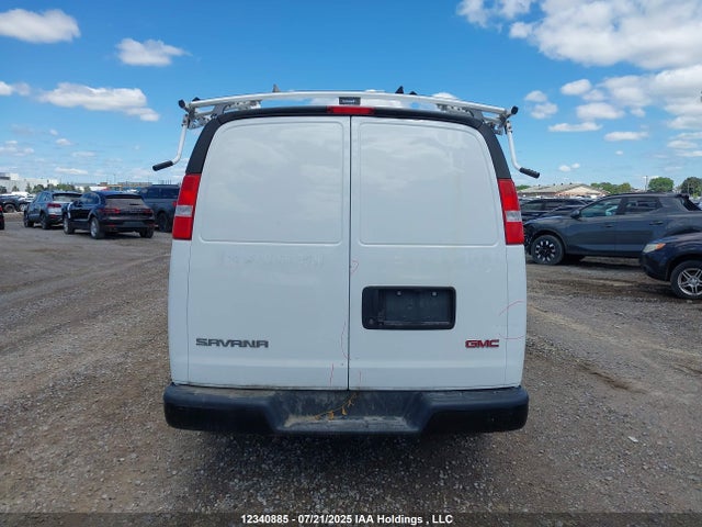 GMC lv1 - spark ignited direct injection, variable valve timing, e85 max, iron 2018 1GTW7AFPXJ1336086 Image 16
