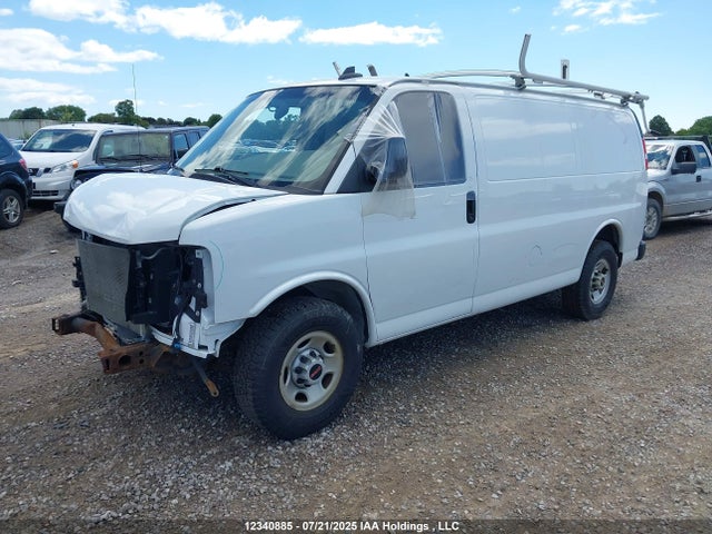 GMC lv1 - spark ignited direct injection, variable valve timing, e85 max, iron 2018 1GTW7AFPXJ1336086 Image 2