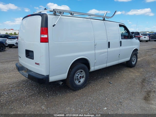 GMC lv1 - spark ignited direct injection, variable valve timing, e85 max, iron 2018 1GTW7AFPXJ1336086 Image 4