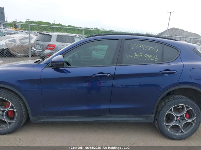Alfa Romeo 2018 2018 ZASFAKPN1J7B89925 Image 15