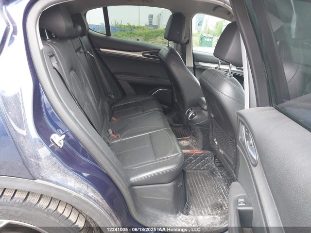 Alfa Romeo 2018 2018 ZASFAKPN1J7B89925 Image 8