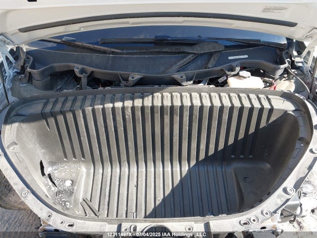 Tesla MODEL X 2022 7SAXCBE61NF339117 Image 9