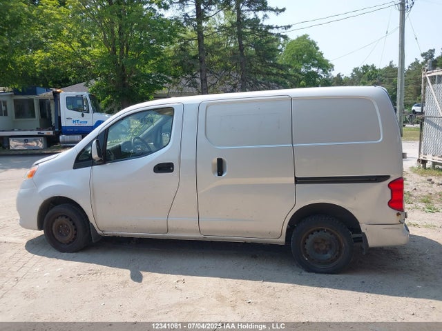 3N6CM0KN0HK703853 Nissan 2017