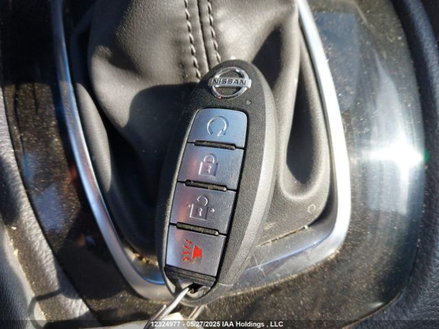 JN1BJ1CR0KW349054 Nissan Qashqai S/sl/sv