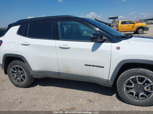 3C4NJDDN9RT145327 Jeep 2024