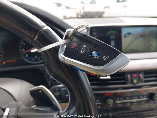 5UXKR0C35H0X80074 BMW 2017