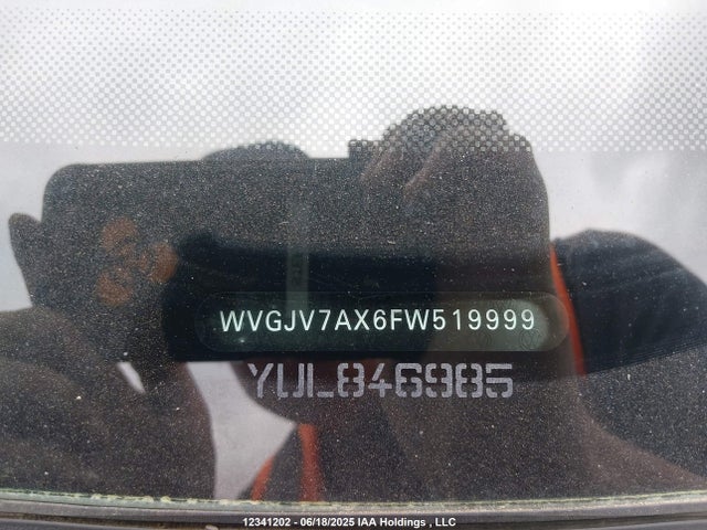 WVGJV7AX6FW519999 Volkswagen 2015
