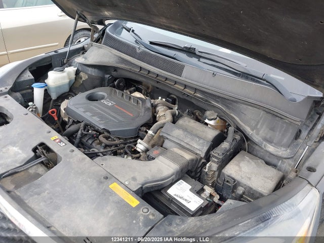 5XYPGDA14HG211135 KIA 2017