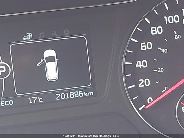 5XYPGDA14HG211135 KIA 2017