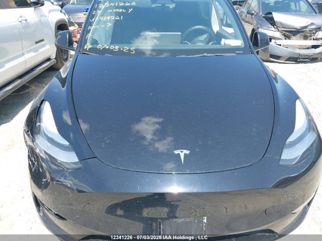 7SAYGAEE7NF469221 Tesla Model Y
