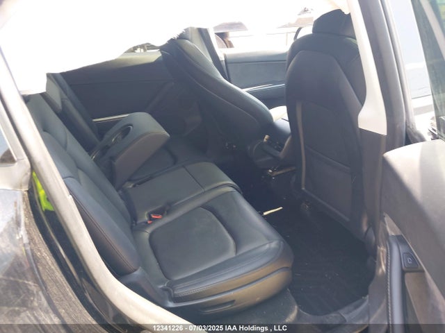 7SAYGAEE7NF469221 Tesla Model Y
